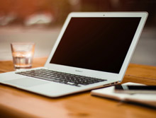 沒(méi)人有義務(wù)透過(guò)你的外表看你的內(nèi)涵